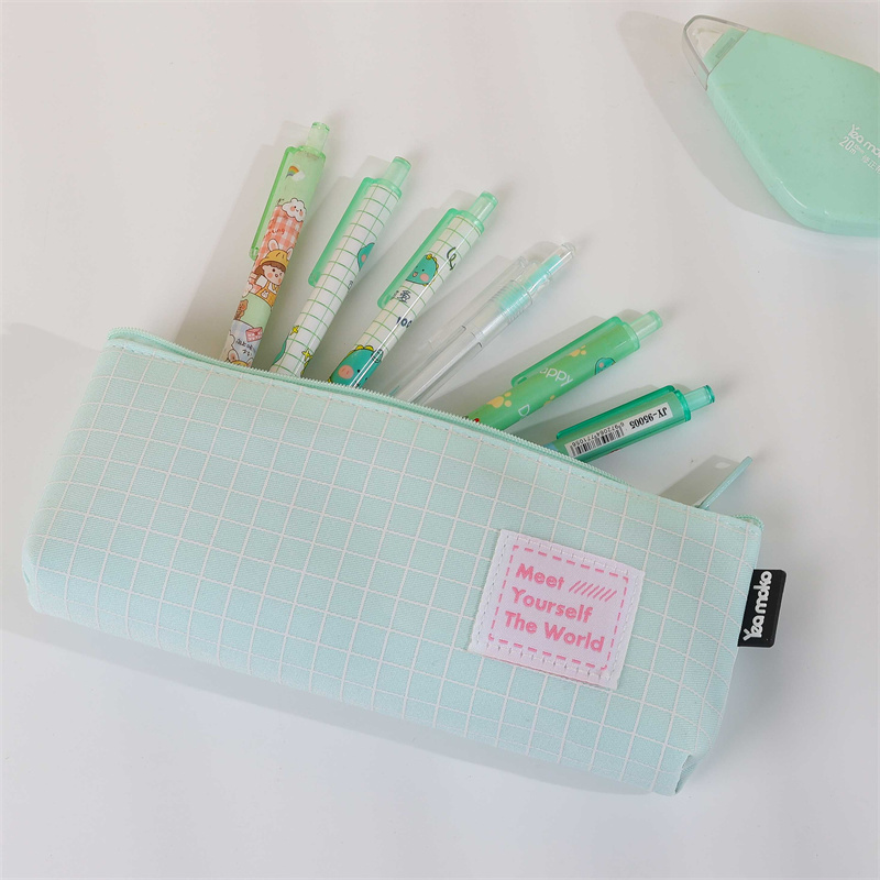 Godteriyoghurt Triangle Pencil Bag03