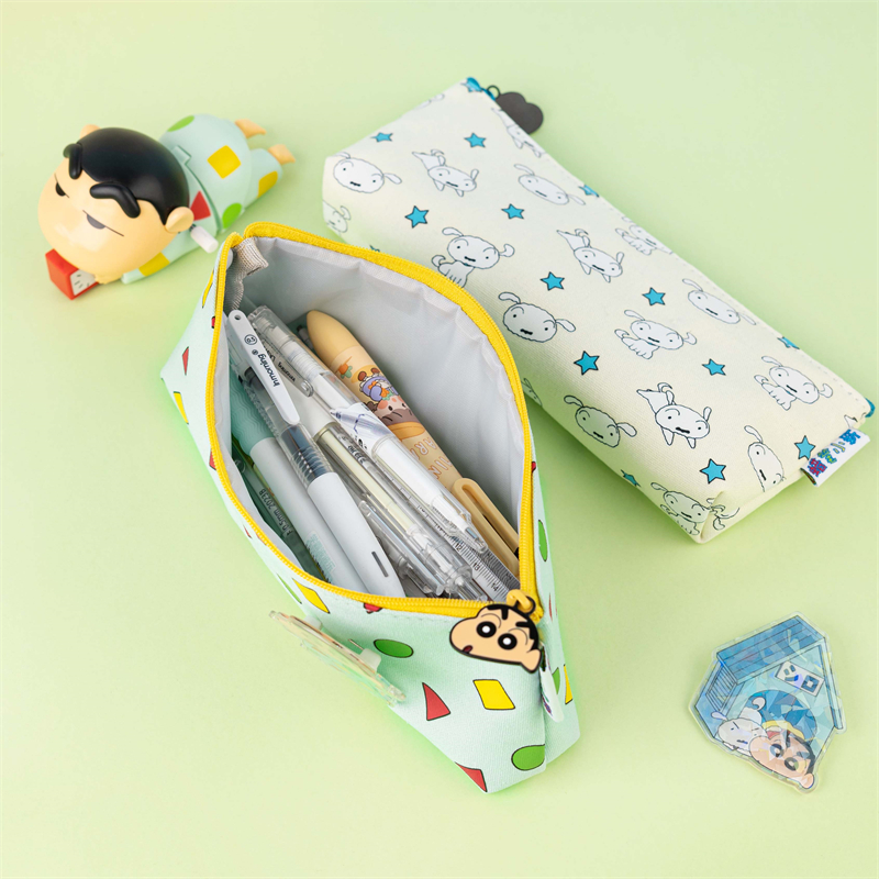 MK-8390 Crayon Shin Chan Big Dräieck Canvas Bleistift Bag Grouss Kapazitéit Pen Bag Handheld Multi-Funktioun Stationery Schoolbag (8)